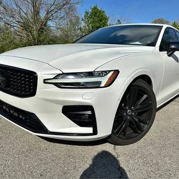 2024 Volvo S60 B5 Plus Sedan 4D