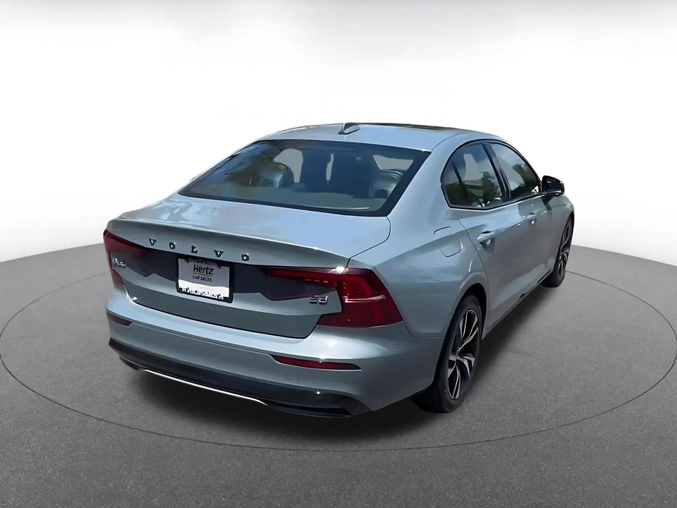 2024 Volvo S60 3rd Gen - Image 16 of 31