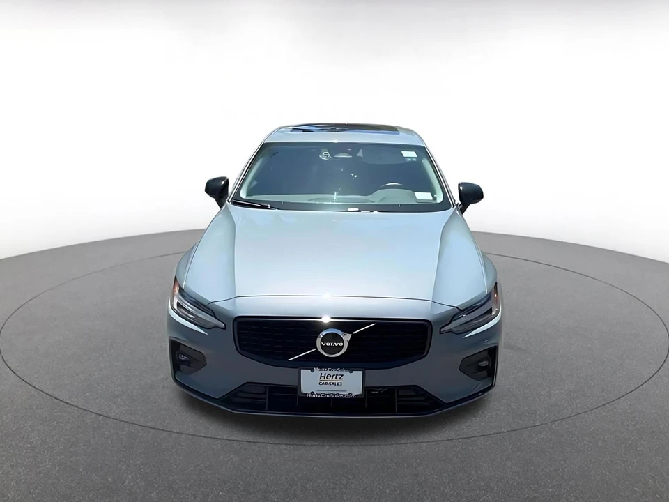 2024 Volvo S60 3rd Gen - Image 4 of 31