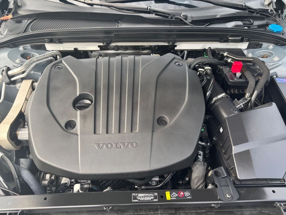 2024 Volvo S60 3rd Gen - Image 30 of 31