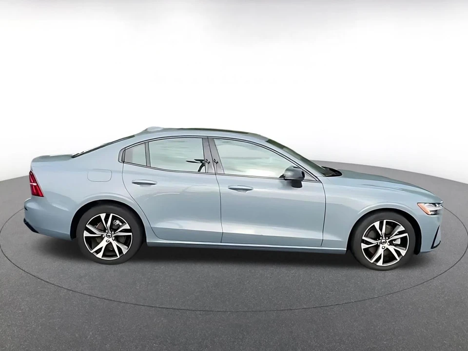 2024 Volvo S60 3rd Gen - Image 8 of 31