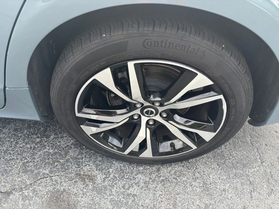 2024 Volvo S60 3rd Gen - Image 28 of 31