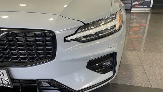 2024 Volvo S60 3rd Gen - Image 9 of 21