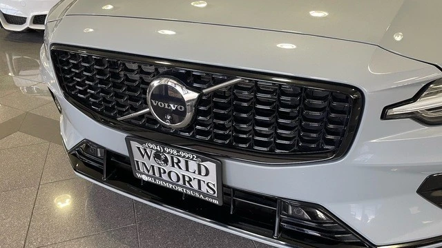 2024 Volvo S60 3rd Gen - Image 10 of 21