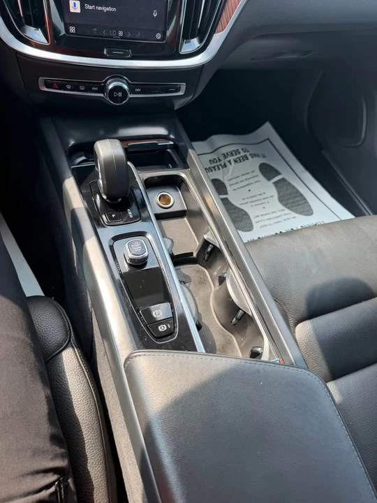 2024 Volvo S60 3rd Gen - Image 6 of 9