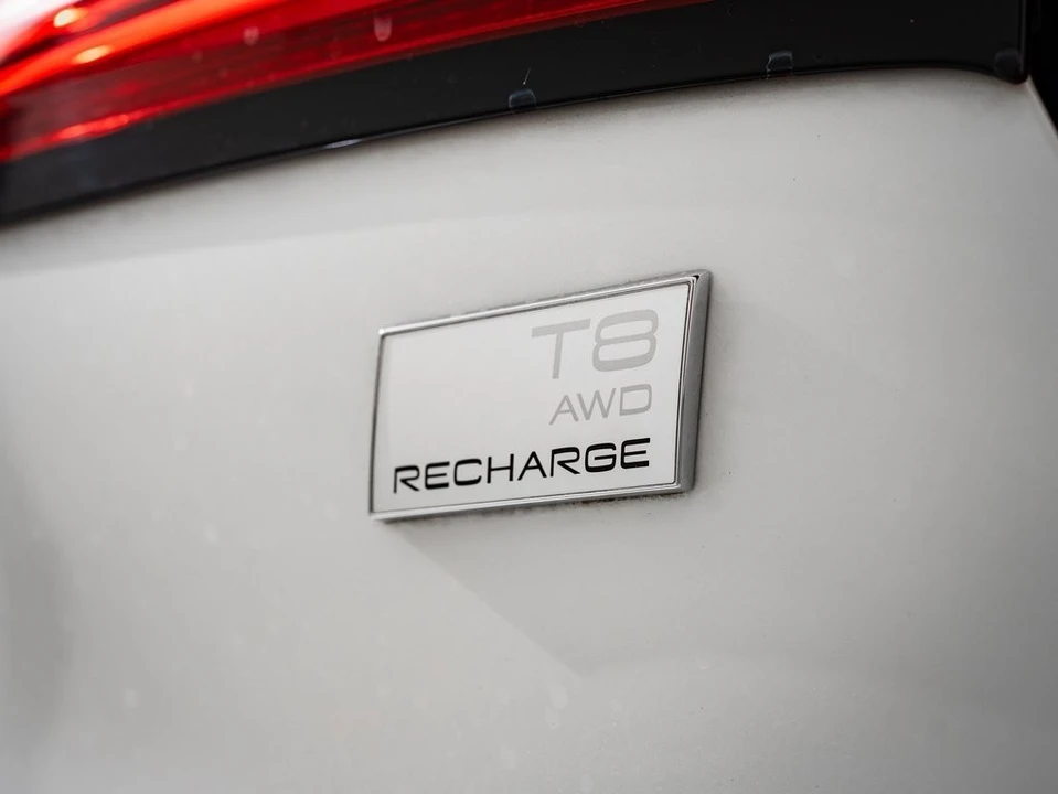 2024 Volvo S90 - Image 18 of 21