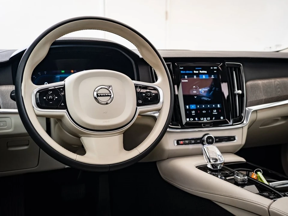 2024 Volvo S90 - Image 4 of 21