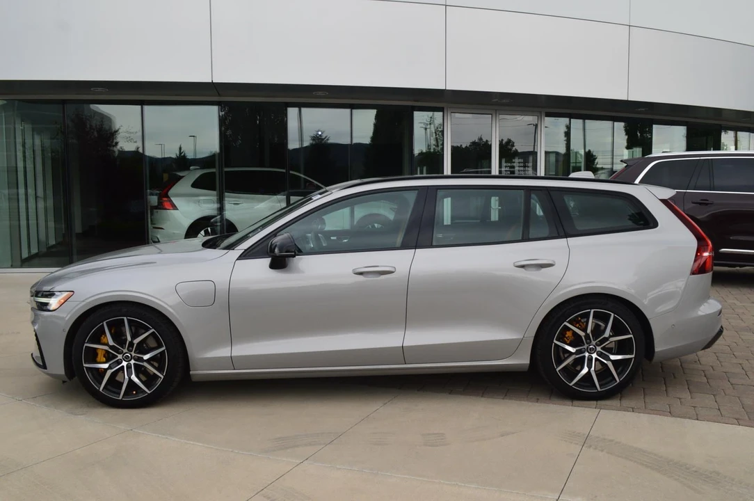 2024 Volvo V60 2nd Gen - Image 8 of 12