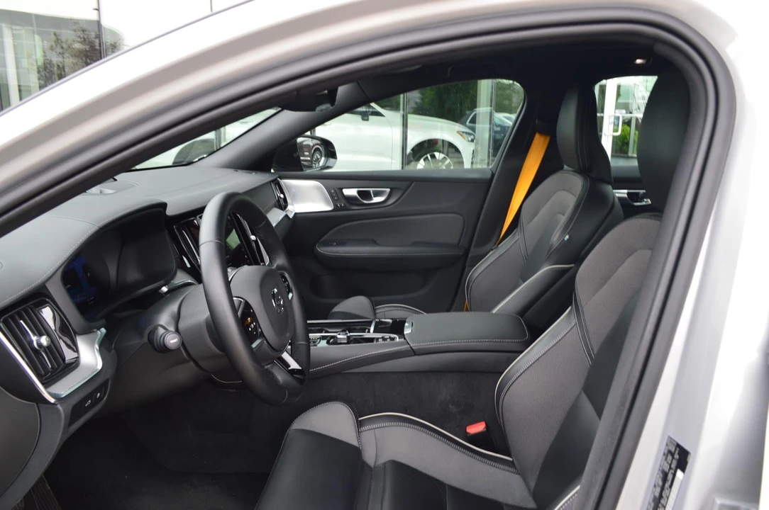 2024 Volvo V60 2nd Gen - Image 9 of 12