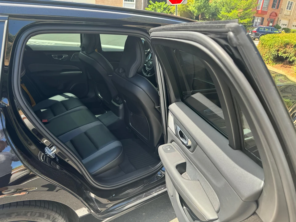 2024 Volvo V60 2nd Gen - Image 29 of 31