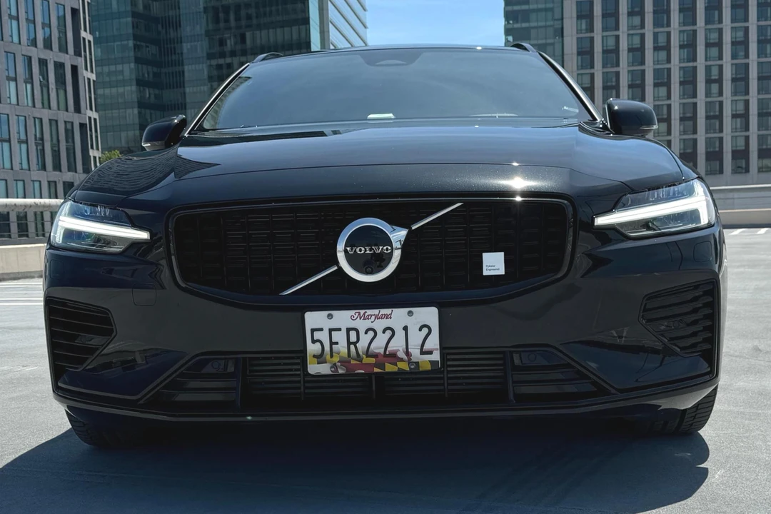 2024 Volvo V60 2nd Gen - Image 2 of 31