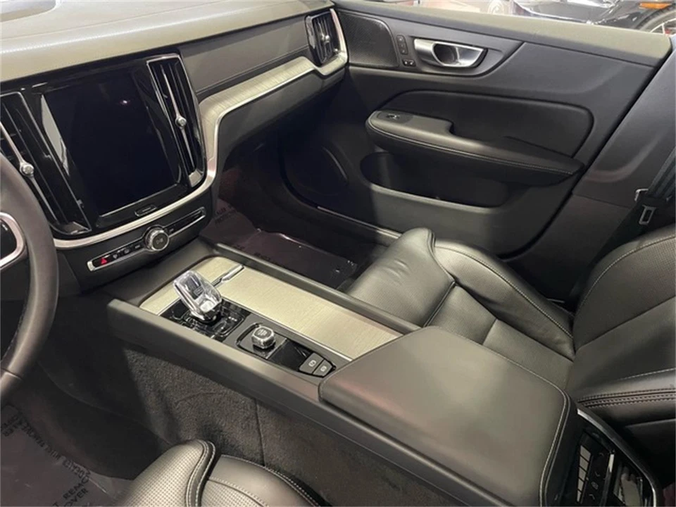 2024 Volvo V60 2nd Gen - Image 28 of 31