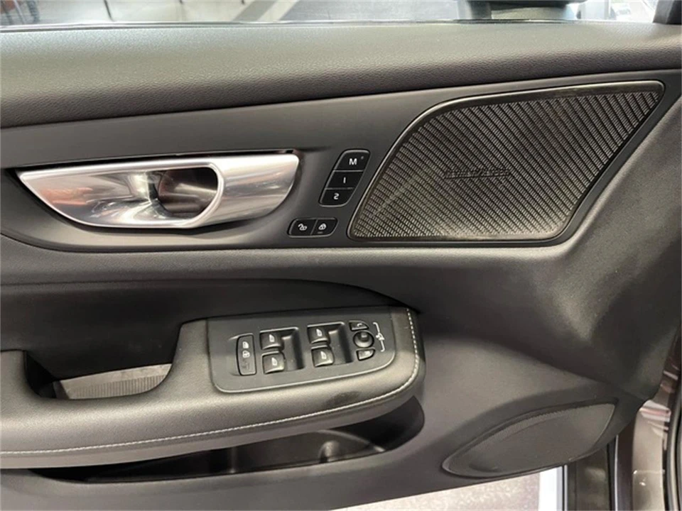 2024 Volvo V60 2nd Gen - Image 24 of 31