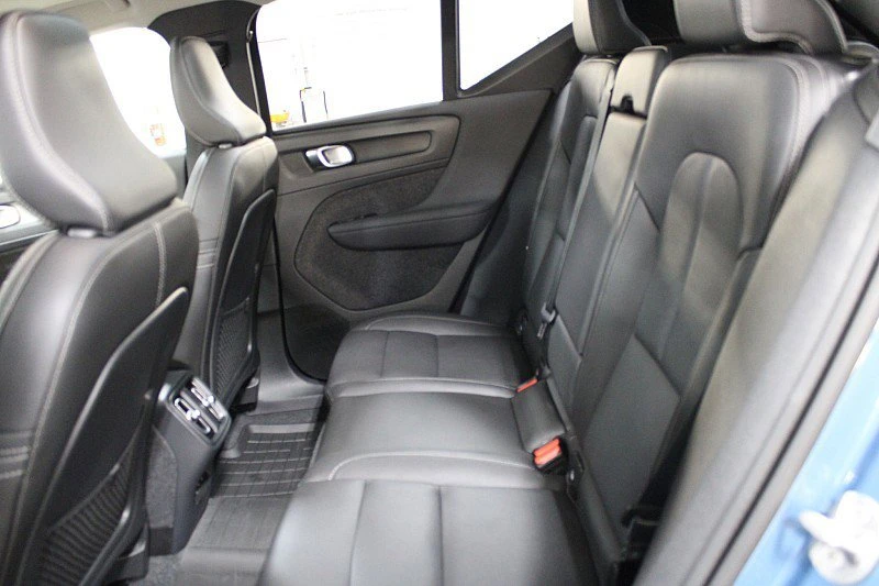 2024 Volvo XC40 - Image 7 of 17