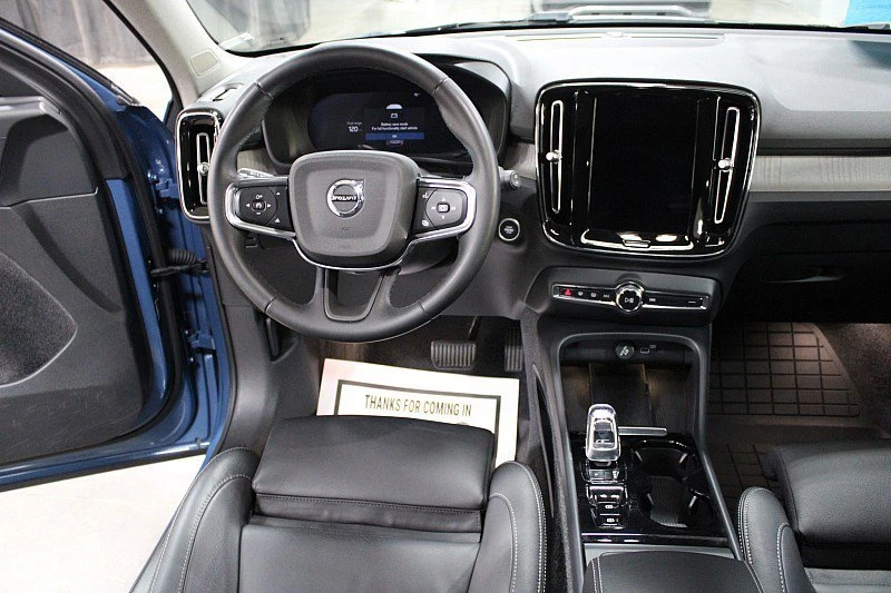 2024 Volvo XC40 - Image 4 of 17