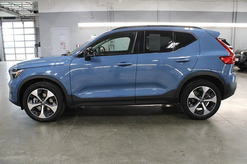2024 Volvo XC40 - Image 16 of 17