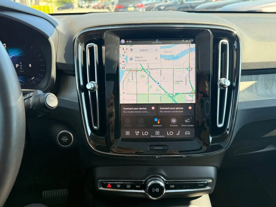 2024 Volvo XC40 - Image 8 of 11
