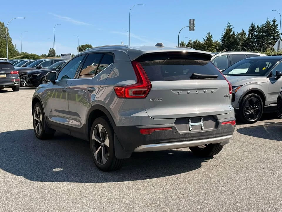 2024 Volvo XC40 - Image 3 of 11