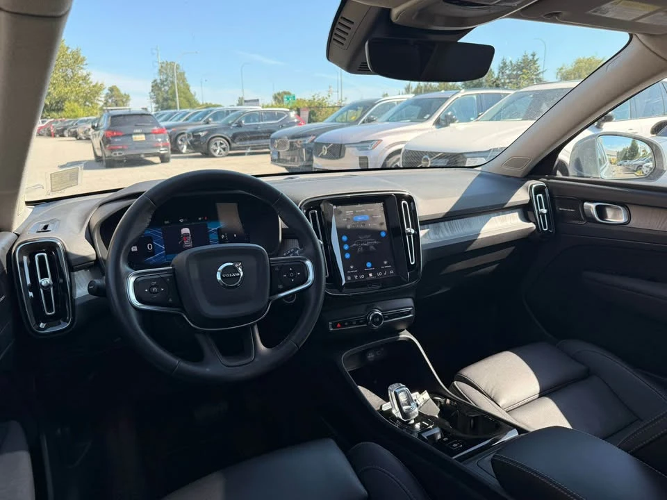 2024 Volvo XC40 - Image 9 of 11