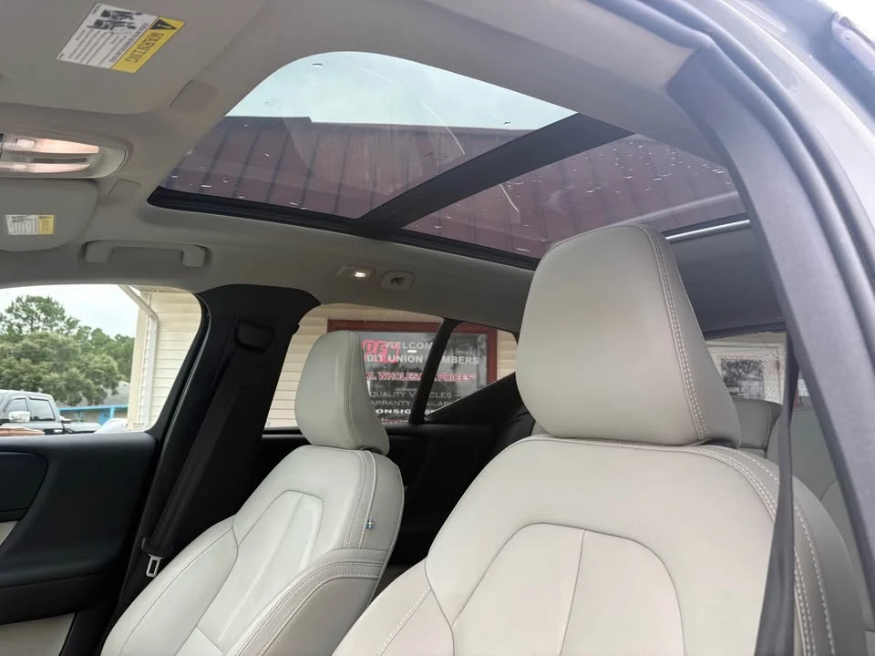 2024 Volvo XC40 - Image 10 of 11
