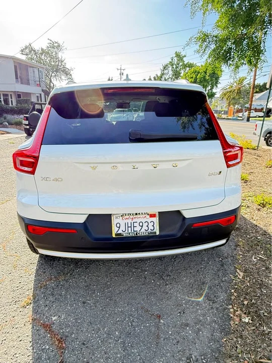 2024 Volvo XC40 - Image 3 of 17