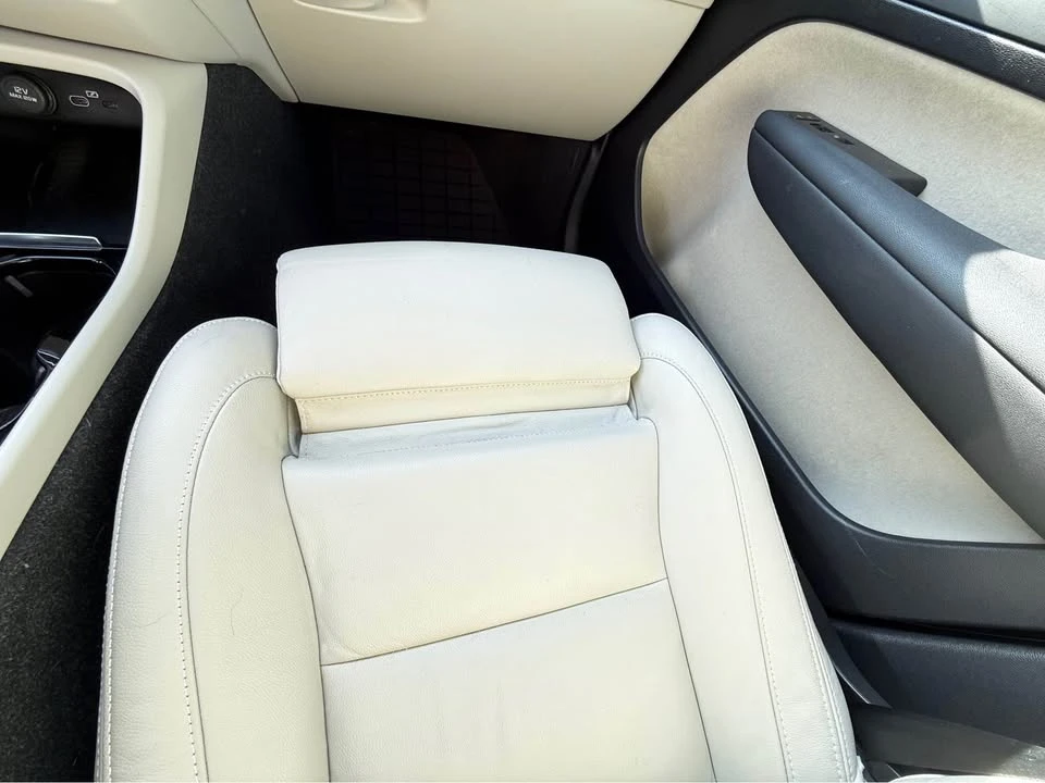 2024 Volvo XC40 - Image 14 of 17
