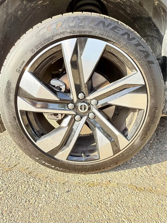 2024 Volvo XC40 - Image 16 of 17