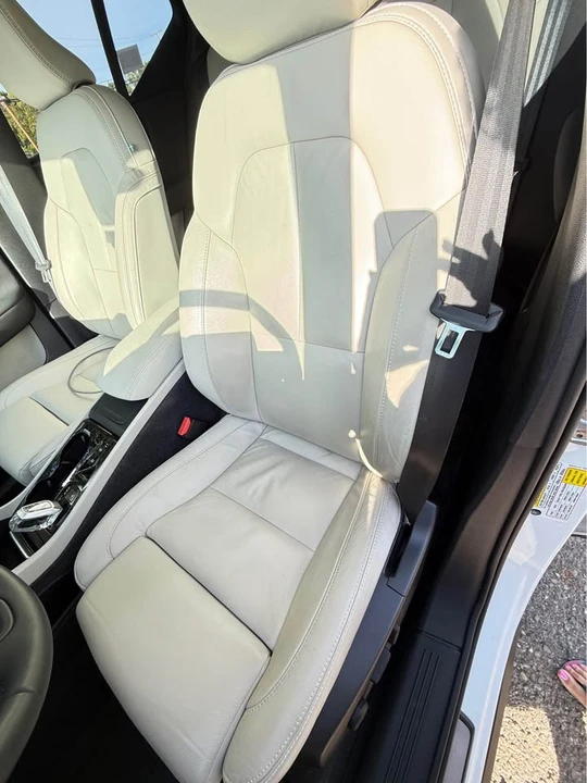 2024 Volvo XC40 - Image 10 of 17