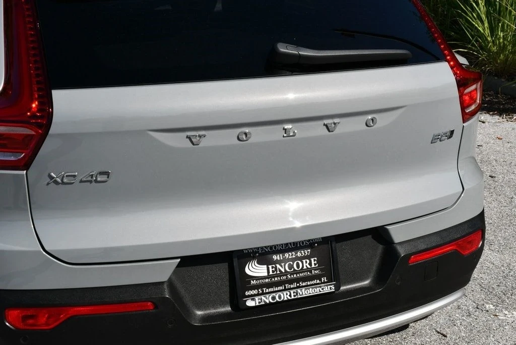 2024 Volvo XC40 - Image 10 of 12