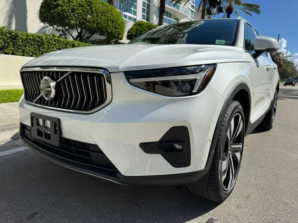 2024 Volvo XC40 - Image 8 of 12