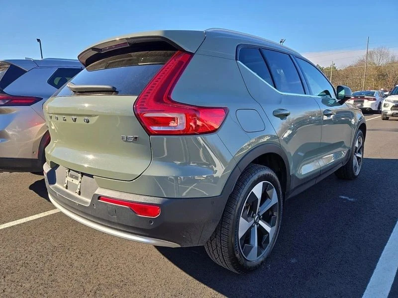 2024 Volvo XC40 - Image 4 of 4