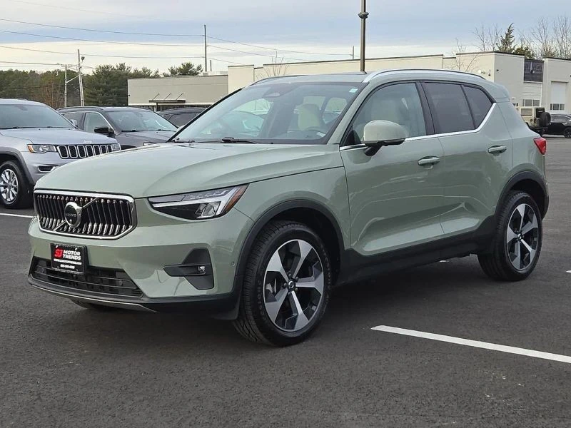 2024 Volvo XC40 - Image 3 of 12