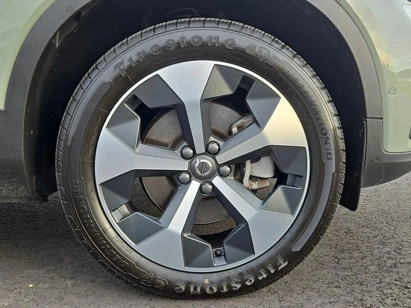2024 Volvo XC40 - Image 8 of 12