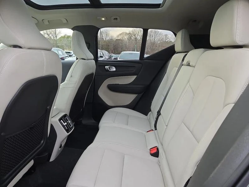 2024 Volvo XC40 - Image 10 of 12