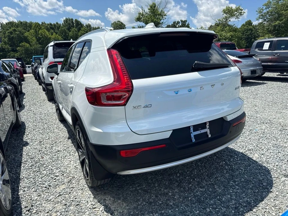 2024 Volvo XC40 - Image 5 of 6