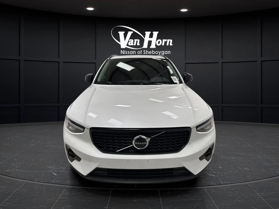 2024 Volvo XC40 - Image 12 of 20