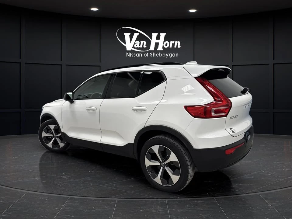 2024 Volvo XC40 - Image 3 of 20