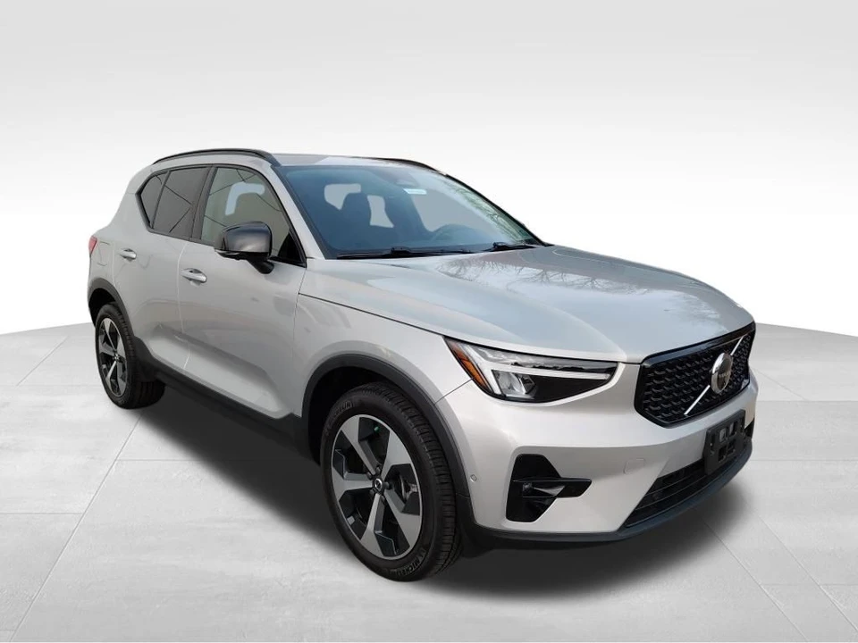 2024 Volvo XC40 - Image 3 of 12