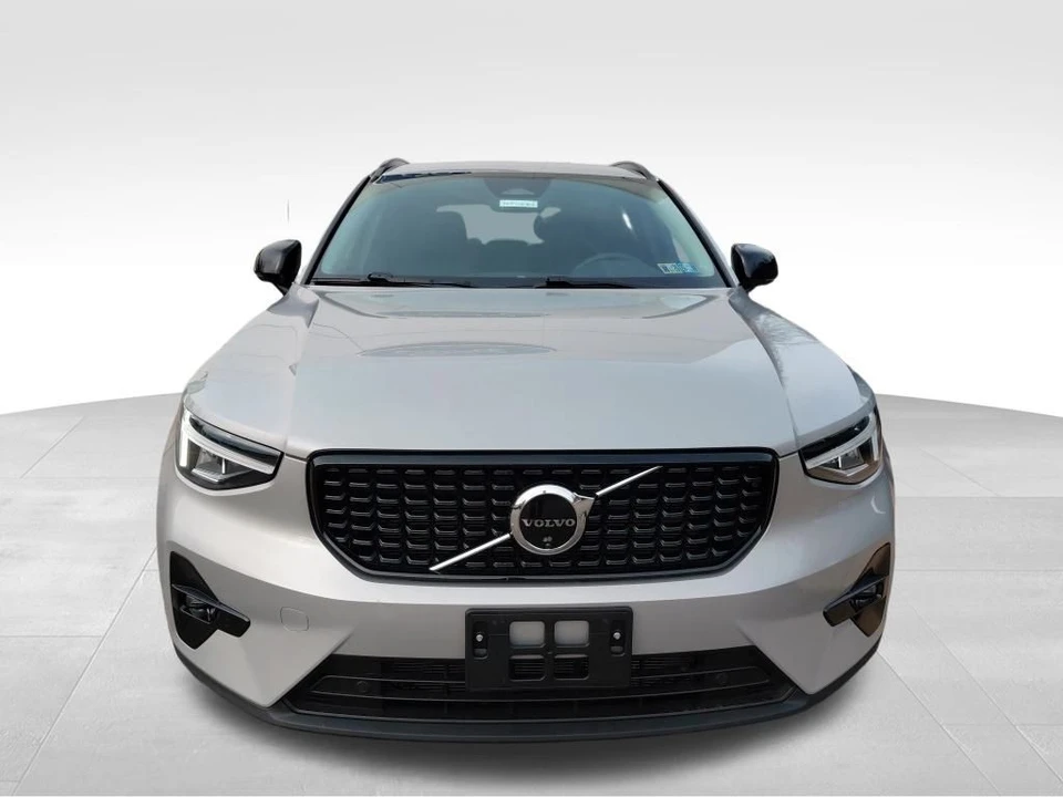 2024 Volvo XC40 - Image 11 of 12