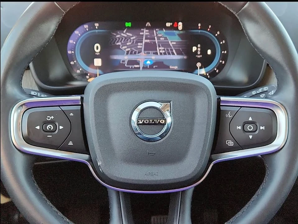 2024 Volvo XC40 - Image 10 of 11