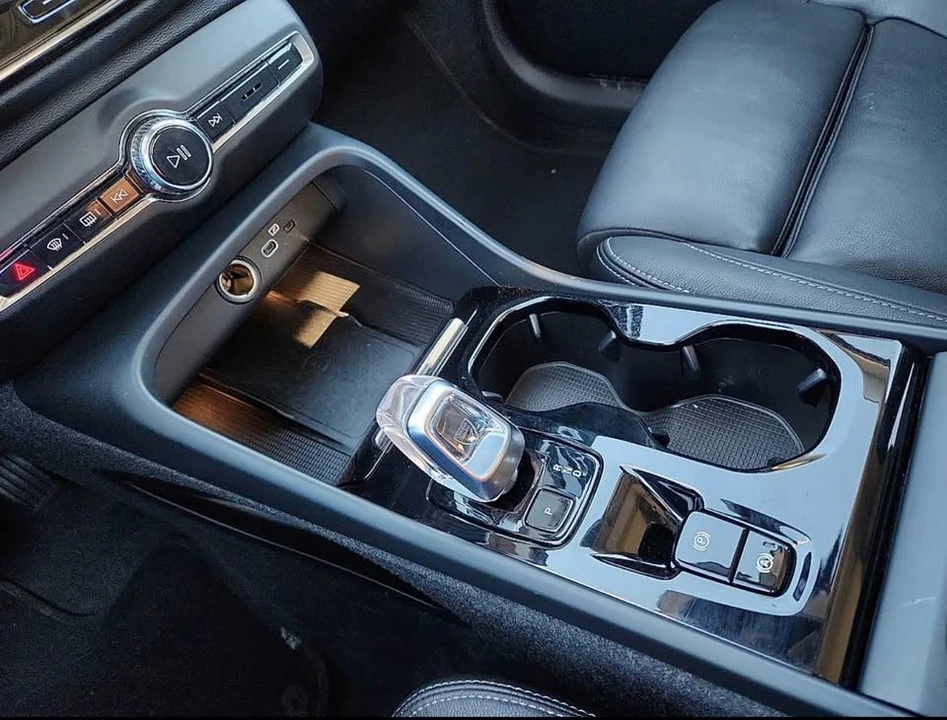 2024 Volvo XC40 - Image 11 of 11