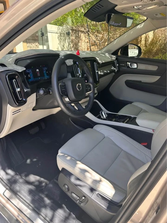 2024 Volvo XC40 - Image 3 of 7