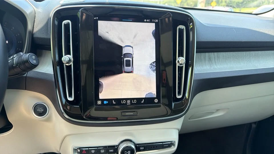 2024 Volvo XC40 - Image 10 of 15