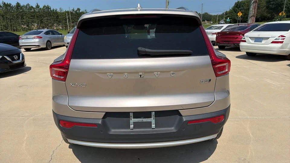 2024 Volvo XC40 - Image 5 of 15