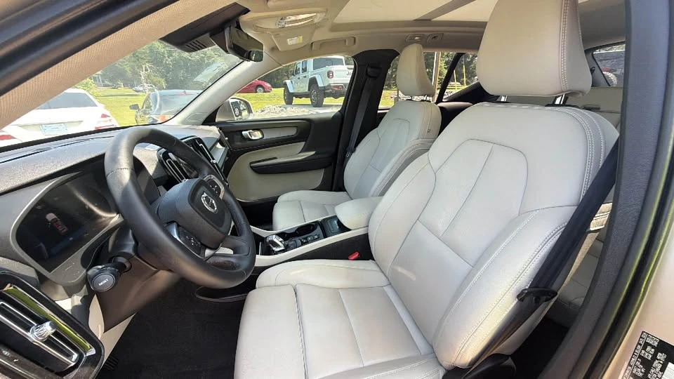 2024 Volvo XC40 - Image 7 of 15