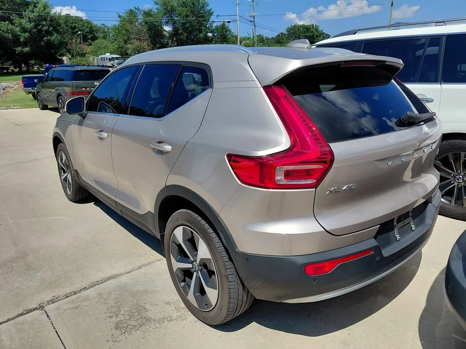 2024 Volvo XC40 - Image 3 of 9