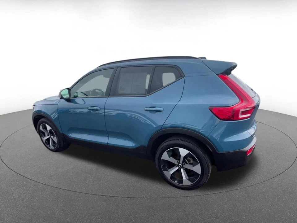2024 Volvo XC40 - Image 12 of 31