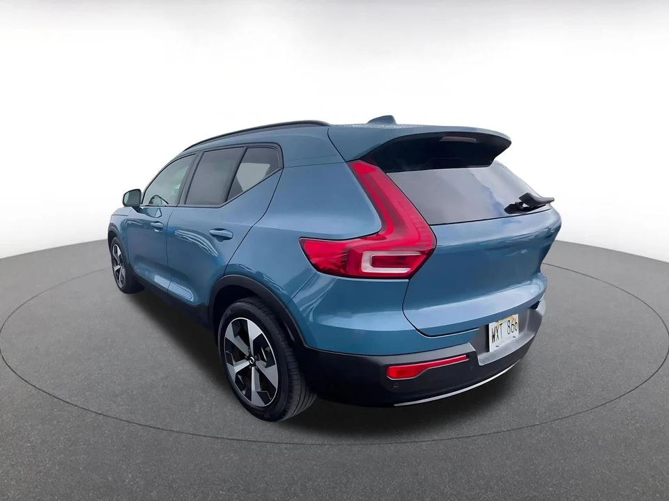 2024 Volvo XC40 - Image 13 of 31
