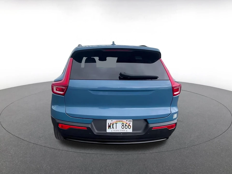 2024 Volvo XC40 - Image 12 of 31