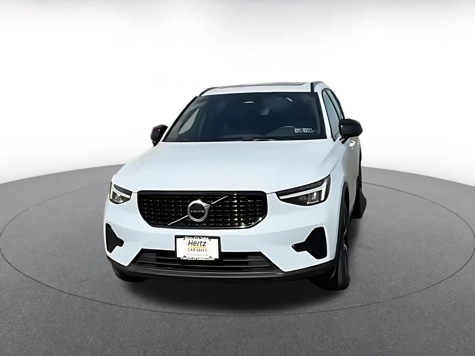 2024 Volvo XC40 - Image 6 of 31